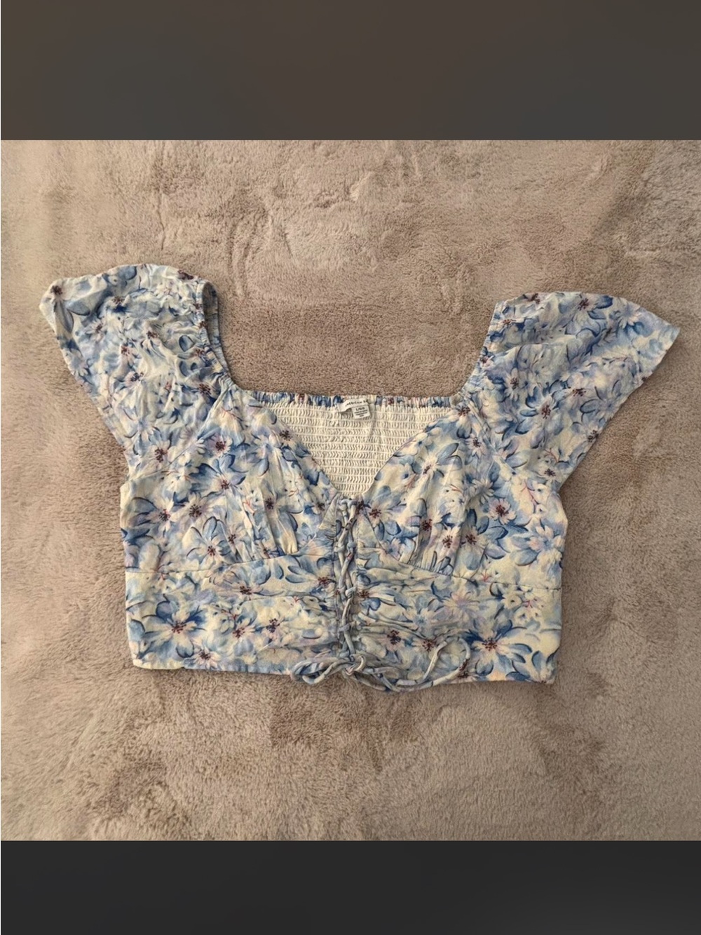 American Eagle Outfitters Light Blue Floral Ruched Crop Top